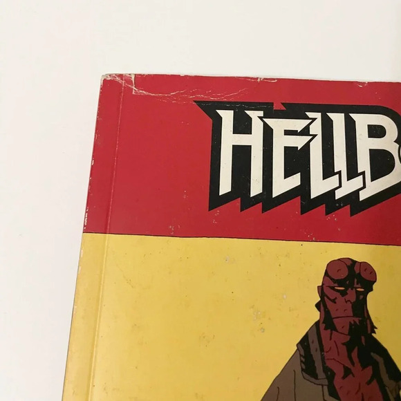 Hellboy The Chained Coffin and Others Mike Mignola Comic Book - Picture 3 of 16